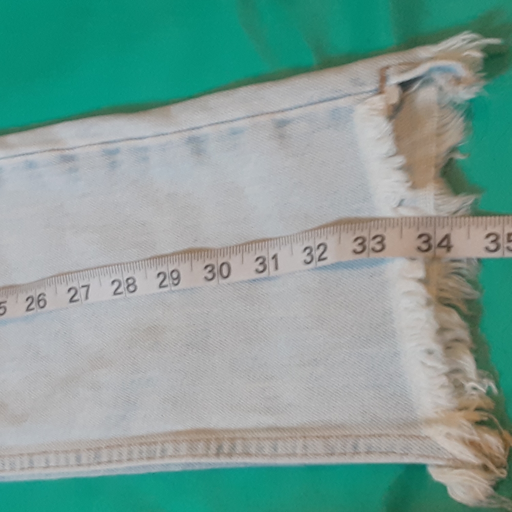 * CARMAR DISTRESSED BUTTON FLY JEANS SIZE 23 - Picture 11 of 14